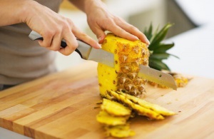 Kilo Vermek ve Toksinleri Atmak İçin Ananas Yiyin