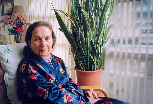 yaşlı kadın