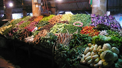 pazar tezgahı sebzeler