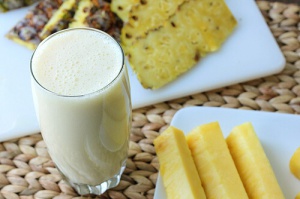 Karın Şişkinliğine İyi Gelen Sağlıklı Smoothie Tarifleri