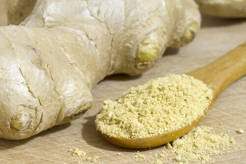 zencefil kökü ve tozu