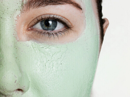 gözenekleri arındırmak için maske
