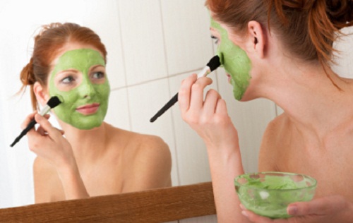 yeşil yüz maskesi
