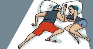 yatağın büyük kısmını kaplayarak uyumak