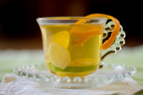 bir fincan limonlu zencefil çayı