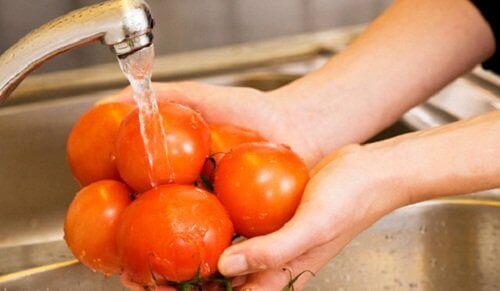 domates yıkamak