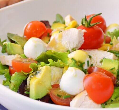 Salata ile Şişkinliği Önleyin ve Arının