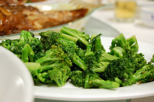 sotelenmiş brokoli
