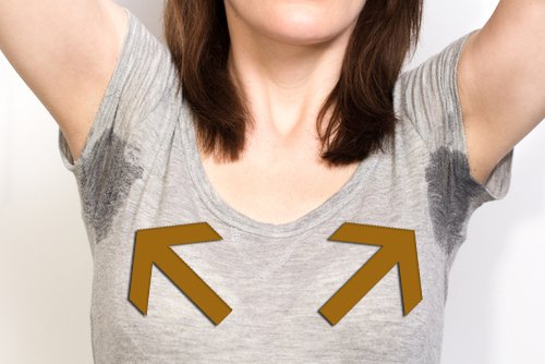 koltuk altı terlemiş kadın