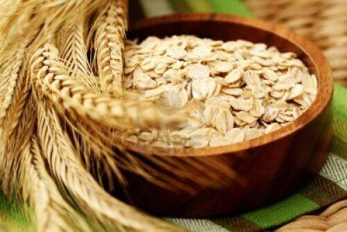 yumuşak bir cilt için yulaf ezmesi