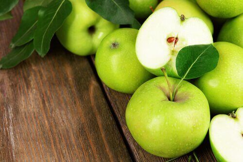 kolon (bağırsak) temizliği için yeşil elma