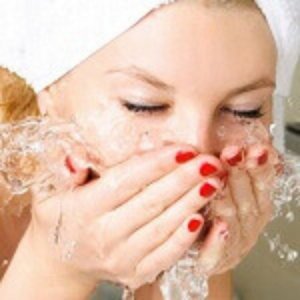 Yatmadan Önce Yüzünüzü Doğru Şekilde Yıkayın