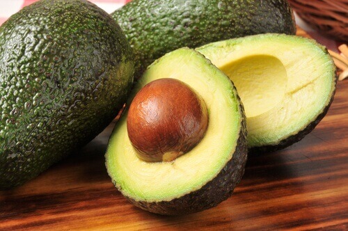Avokado Çekirdeği: Atmamak için 7 Sebep