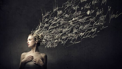 düşüncelere sahip kadın