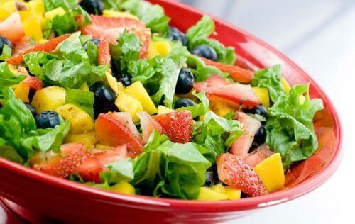 meyve ve sebze salatası