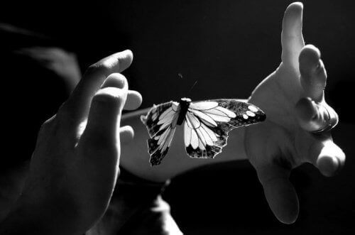 Duygusal Yakınlık Kurmak İçin Ruhtan Kucaklama