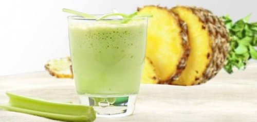 ananaslı elmalı smoothie