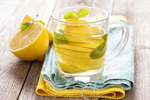 limonlu su