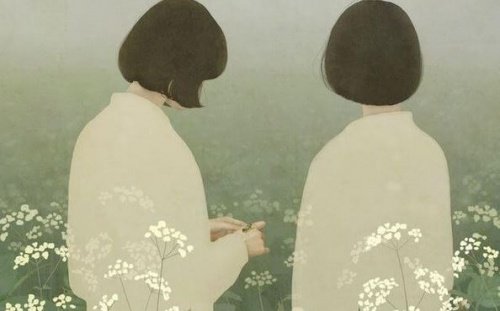 beyaz elbiseli küt saçlı arkası dönük iki kadın