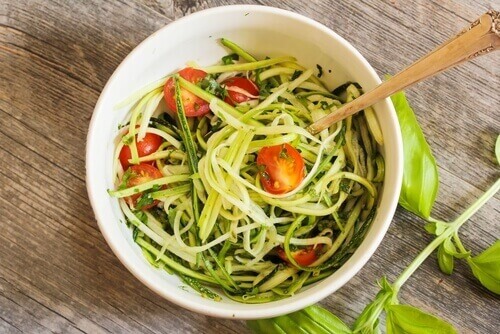 salata ve spagetti