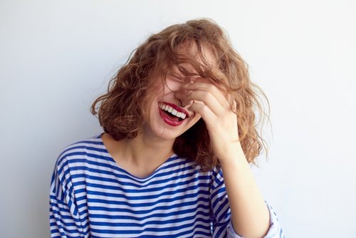 Gülme Terapisi: Gülmek İyileştirir