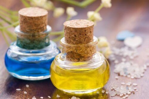 İnce Kırışıklıkları Bu Esansiyel Yağlarla Azaltın