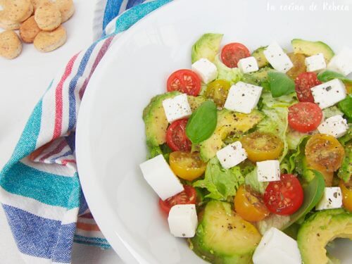 avokadolu salata