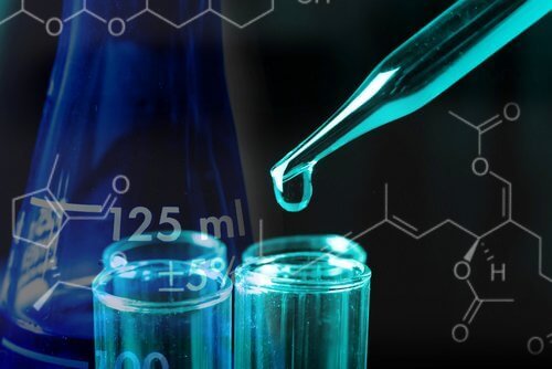 gümüş damlalık ve formüller