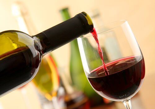 kırmızı şarap migreni tetikleyebilir