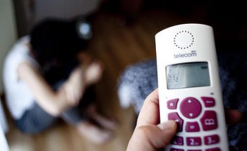 istismar sonrası telefonla yardım istemek