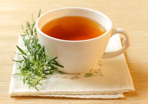 akne tedavisi için biberiye çayı