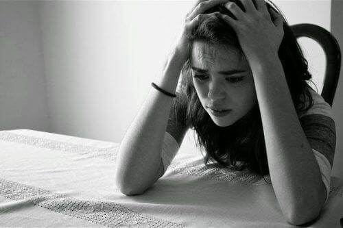 umutsuz ve depresif kadın