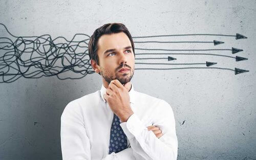 düşünen adam ve oklar