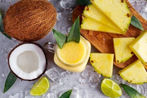 Bu Ananas, Hindistan Cevizi Ve Zencefilli Smoothie ile Kilo Verin ve Vücudunuzda Biriken Sıvılardan Kurtulun