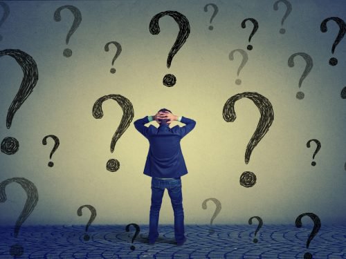 soru işaretleri ve adam