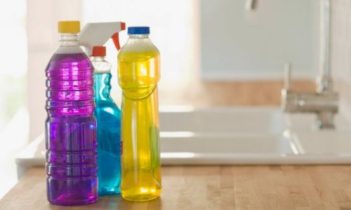 plastik şişede temizlik ürünleri