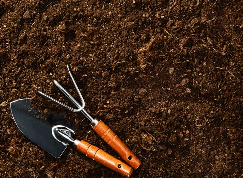 bahçe gereçleri toprak