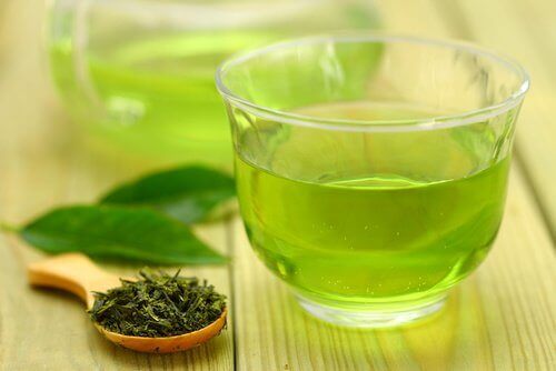 bir bardak yesil çay