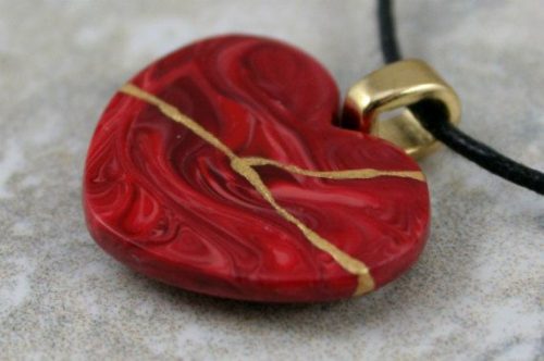 kalp şeklinde kolye ucu