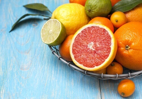 turunçgil meyveleri yemek