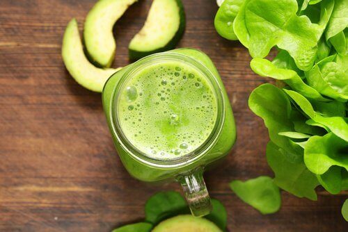 yeşil elmalı smoothie