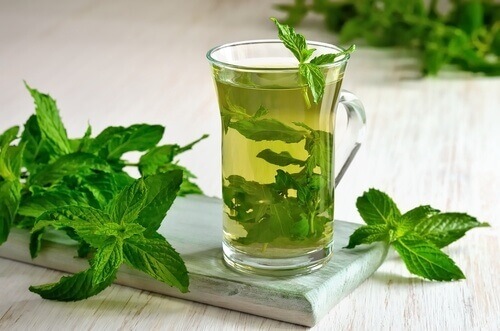 bir bardak nane çayı