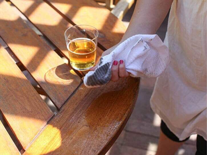 ahşap temizliği için evde bira kullanımı