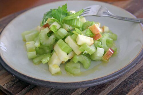 kereviz salatası