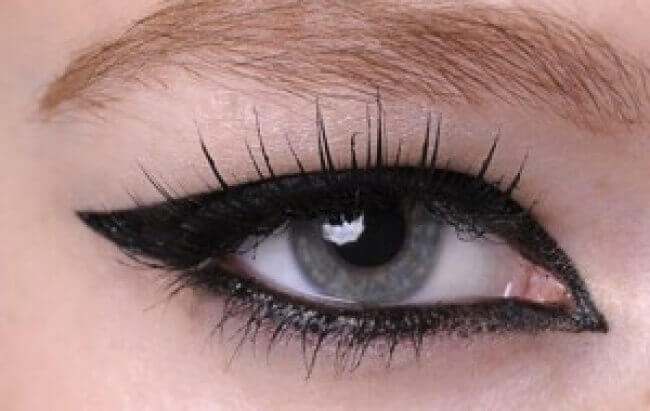 Tam çerçeve Eyeliner tekniği