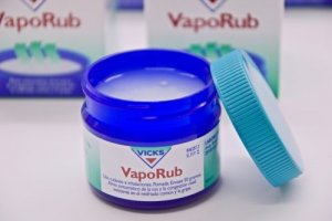 Vicks VapoRub Bebeğinize Zararlı Mı?