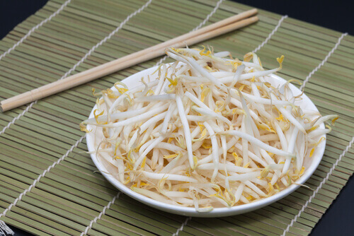 yonca filizi ve chopstick