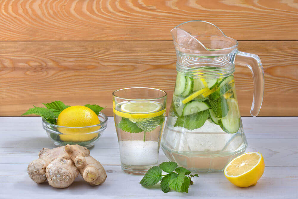 limonlu detoks suyu