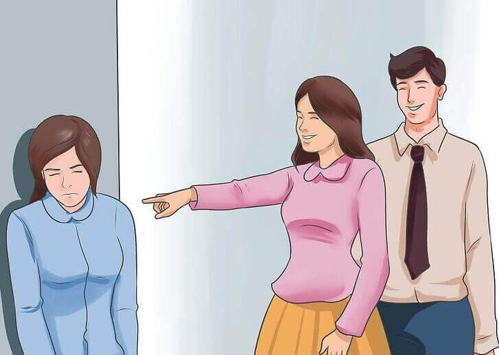 aşağılandığı için üzgün olan kadın