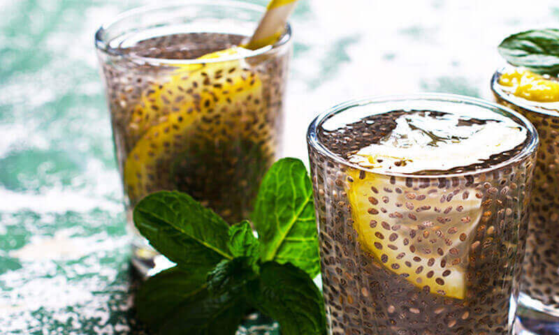 chia tohumunun faydalarını içeren içecek